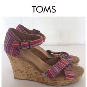 TOMS MULTI COLORED PRINT NATURAL CORK WEDGES SIZE 8 WOMEN’S